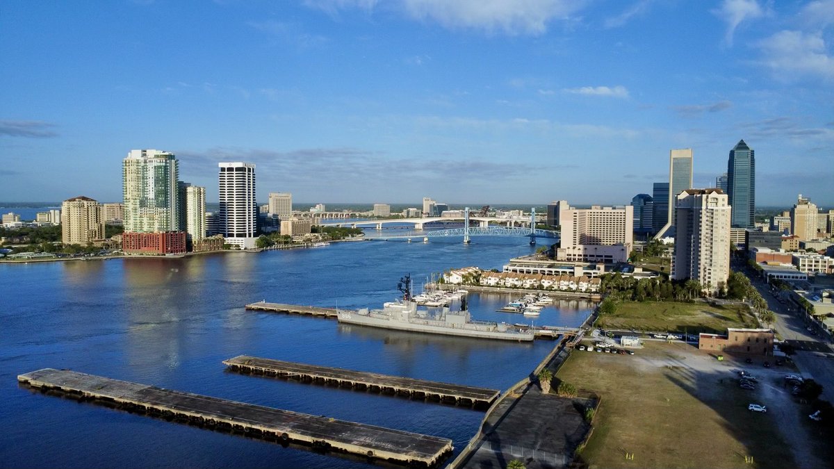 🌤️ Good Morning 🌤️ It looks and feels like another beautiful morning. We know the hot and humid days are around the corner, so let’s take advantage. We hope everyone had a wonderful weekend and are ready to start off another great week today - Make it happen Jacksonville!