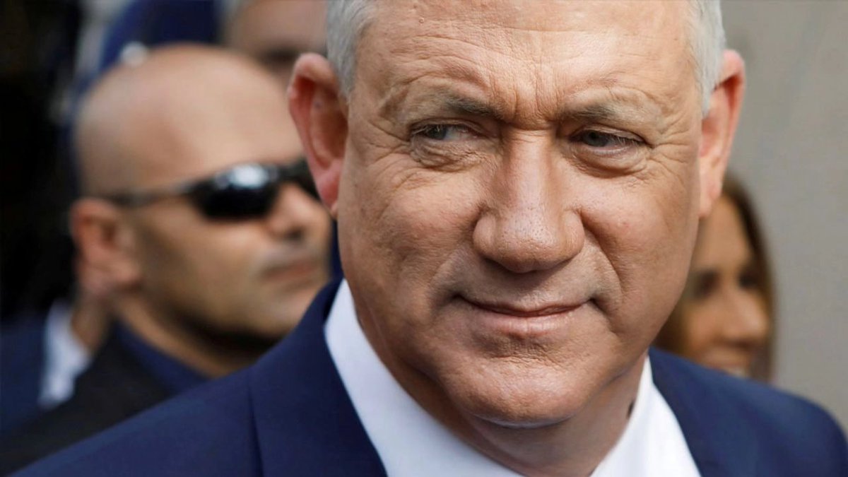 İsrail Savaş Kabinesi üyesi Benny Gantz, Hamas'la esir takası anlaşmasının imzalanmaması durumunda Binyamin Netanyahu hükümetinin düşebileceği uyarısında bulundu. ortadoguhaber.com/israil-savas-k…