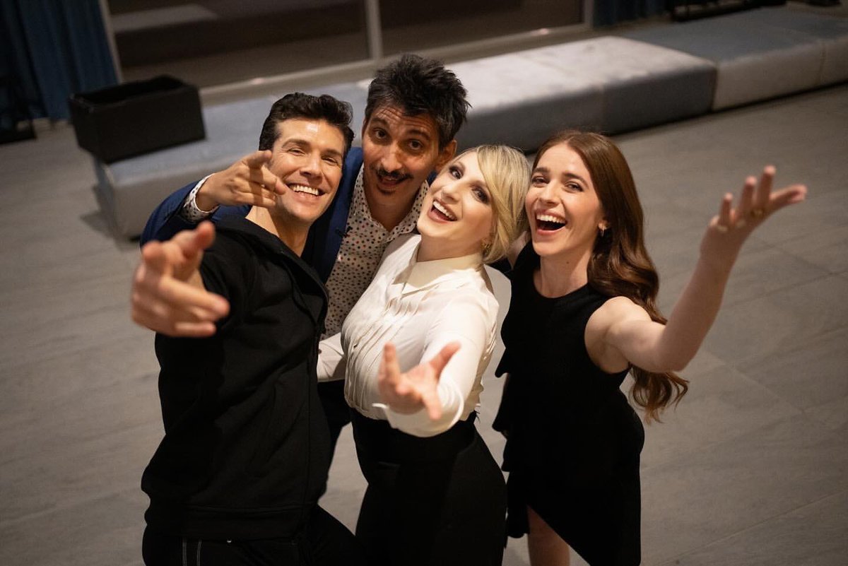 Roberto Bolle (@robertobolle) on Twitter photo #vivaladanza stasera in prima serata <a href="/RaiUno/">Rai1</a>
<a href="/FollesaKatia/">Katia Follesa</a> <a href="/fabriggio/">Fabrizio Biggio</a> <a href="/ValeRomaniworld/">Valentina Romani_world</a> #vivaladanza stasera in prima serata <a href="/RaiUno/">Rai1</a>
<a href="/FollesaKatia/">Katia Follesa</a> <a href="/fabriggio/">Fabrizio Biggio</a> <a href="/ValeRomaniworld/">Valentina Romani_world</a>