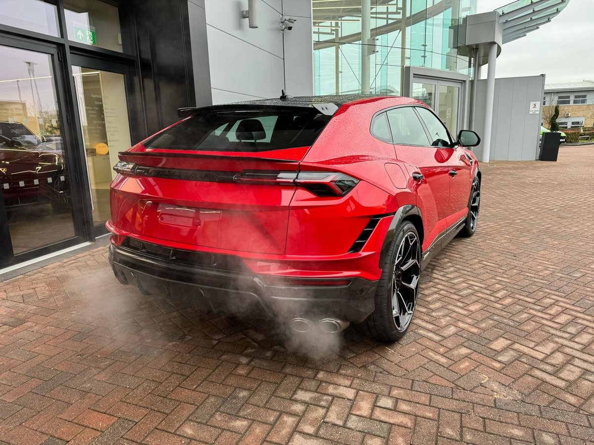 OracleCFinance's tweet image. #FundedByOracle

How good does this Lamborghini Urus Performante look in stunning Rosso Mars with Nero detailing &amp;amp; matching interior.
Thank you for using Oracle Car Finance, we wish you many happy miles in your new car

We are a credit broker not a lender: buff.ly/3f8fqm4
