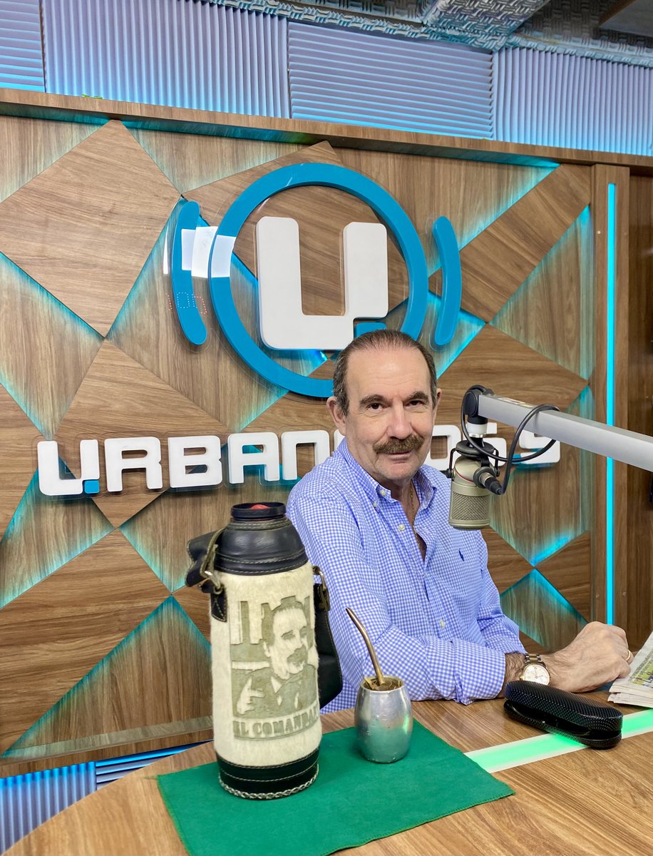 ¡Buen inicio de semana para todos! 💯😉 #UrbanaAlMáximo al aire hasta las 09 hs. con la conducción del comandante #ArturoRubín 🧉🥸 WhatsApp 👉🏼 0975 106 900📱 App: Urbana Radio FM 🎧 urbana.com.py 💻