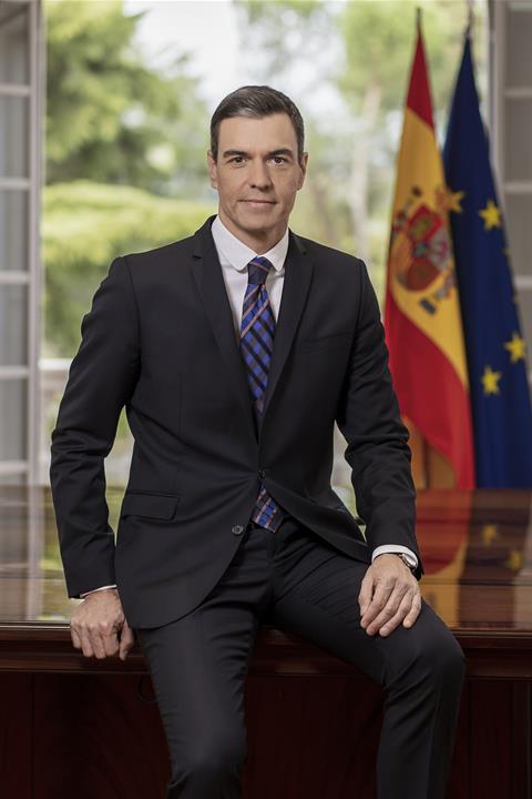 Se pone guapo para 'en el corazón de la decimocuarta'
Legislatura digo
#ULTIMAHORA #PedroSánchez