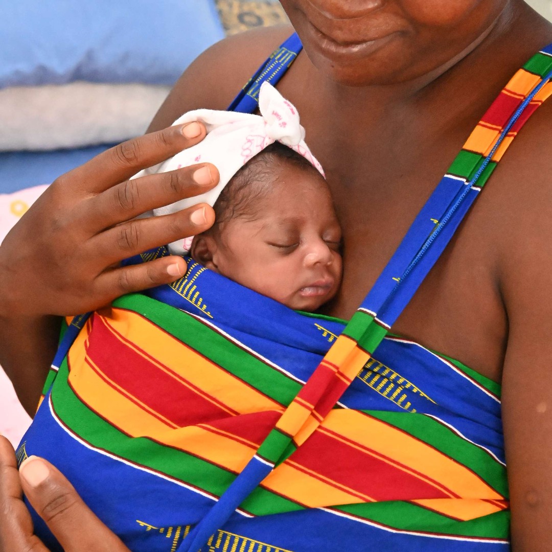 A Ouangolodougou, au Nord de la Côte d'Ivoire, la sage - femme Marie Louise attend impatiemment l'ouverture d'une unité de SMK. Découvrez son plaidoyer 👉 uni.cf/3JYTTsp @ffmuskoka #PourChaqueEnfant, la vie ! #Health #SMK