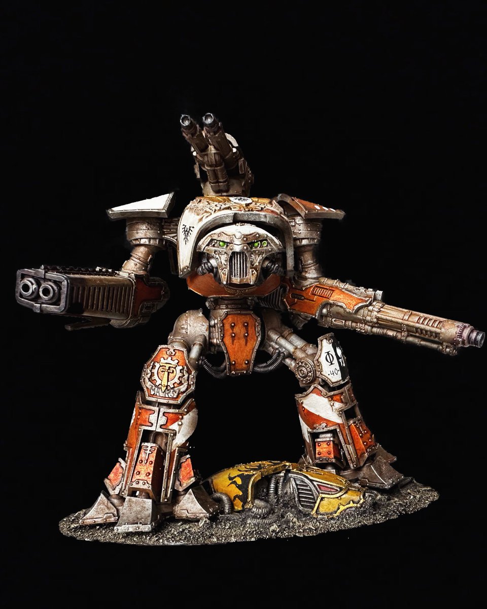 Tisiphone, Reaver Titan of the Legio Fortidus. A Melta cannon is the only option for riding the galaxy of the toughest of stains. 

#WarhammerCommunity #AdeptusTitanicus #LegionsImperialis #Warmongers #Warmaidens #Waranthem #Warwardens #HorusHeresy