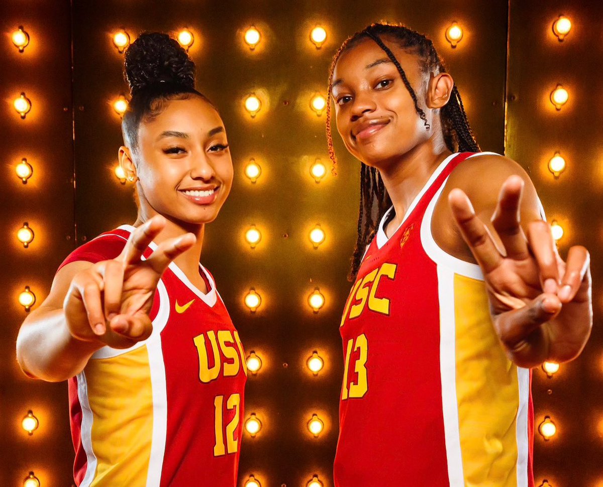 If USC manages to land Talia von Oelhoffen, here is a look at the Trojans' potential starting five:

PG: Talia von Oelhoffen (10.7pts @ Oregon State)
SG: JuJu Watkins (27.1pts/7.3rbs/3.3ast)
SF: Kennedy Smith (#6 in ‘24)
PF: Kiki Iriafen (19.4pts/11.0rbs @ Stanford)
C: Rayah…