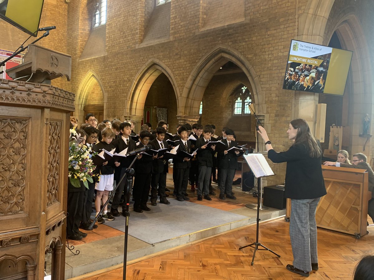 A lunchtime adventure for our Trebles and Altos! We’ve had a fantastic time at All Saints Hampton performing music for upper voices by Dove and Rutter 🎼🎵🎶