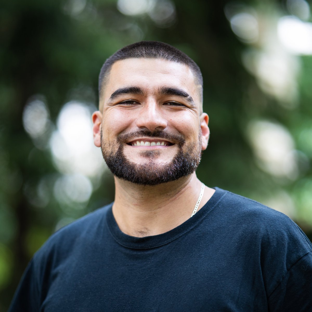 Meet @nicorios, Dir of Audience & Community at Documented & a Visiting Fellow @IFL_Brown. W/expertise in community journalism, his research aims to make community engagement techniques accessible to organizations via platforms like WhatsApp. #IFLFellows. tinyurl.com/bdcvkdhd