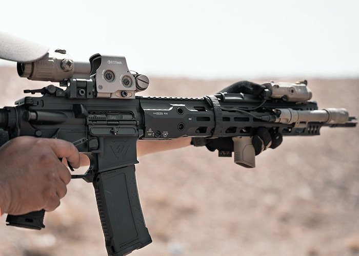 kota65645's tweet photo. どっかのメーカーから
HK416 GRIDLOKのレプリカだしてくれんだろうか…即買いするが… https://t.co/Ptb5XQIGqW