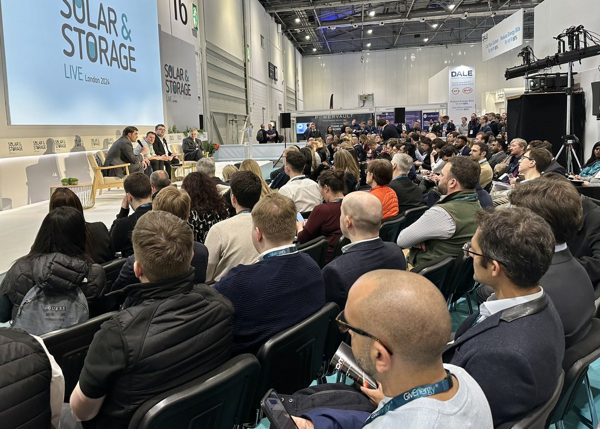 SolarStorageUK's tweet photo. The Keynote theatre is buzzing as experts discuss 'Future Energy Scenarios for Battery Storage'! Don't miss out on the insights and discussions happening right now. #SolarStorageLive https://t.co/Qz0Sw7eLWr