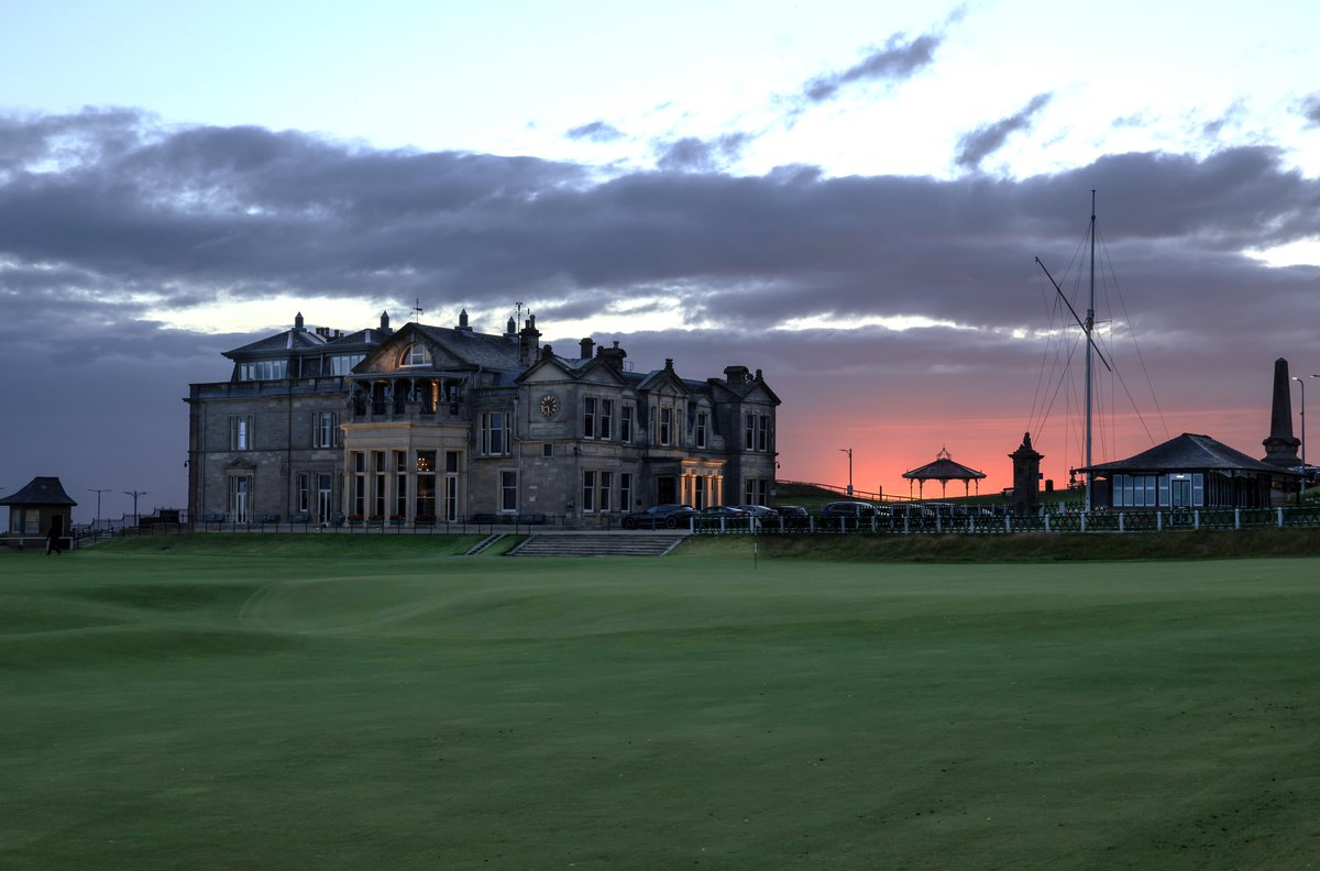The Royal and Ancient Golf Club of St Andrews today reopened its historic Clubhouse following completion of renovation work to extend the building and implement new and enhanced facilities ⛳ More here 👉 bit.ly/ClubhouseReope…