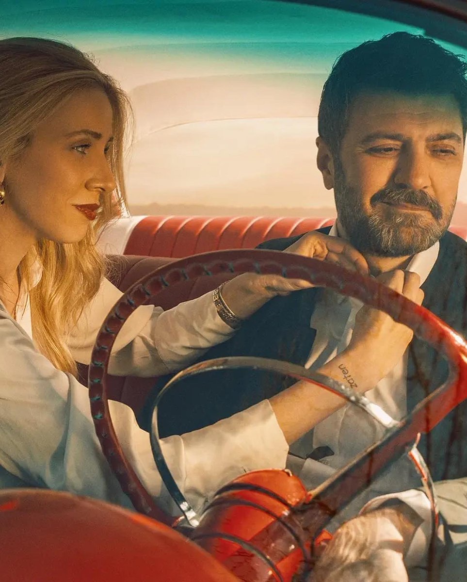 İşte ayrılma temalısıyla, dram ve komedi oyunlarından <a href="/ParibuCom/">Paribu</a> önerisiyle küçük bir seçki;

<a href="/versustiyatro/">versus / tiyatro</a> &amp; <a href="/ZorluPSM/">Zorlu PSM</a>’den EVLİLİKTEN SAHNELER

<a href="/gergedanyapim/">Gergedan Yapım</a>’dan ÖLÜ’N BİZİ AYIRANA DEK

<a href="/EksiOnalti/">Eksi On Altı Kolektif</a>’dan SEN DİYE BİRİ VARDI

Yolo Enter’dan SENİ SEVİYORUM İYİ Kİ AYRILMIŞIZ