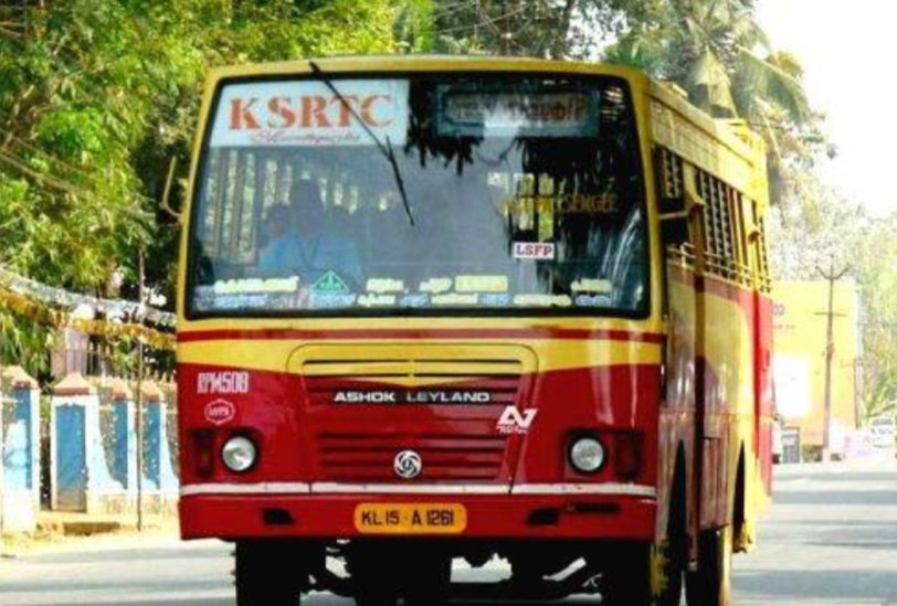 Sreekum03893210's tweet image. #KSRTCDriver റുടെ ജോലി തടസ്സപ്പെടുത്തിയതിനും ഗതാഗത നിയമലംഘനം നടത്തിയതിനും എന്തുകൊണ്ട് #AryaRajendran നെതിരെ കേസ് എടുക്കുന്നില്ല? #CPIM മേയർക്കെതിരെ കേസ് എടുക്കാൻ നിർദ്ദേശിക്കാൻ #KBGaneshKumar ന് നട്ടെല്ല് ഇല്ലേ ? ഇരട്ട നീതി കാണിക്കുന്ന നാറിയ സർക്കാർ! #PinarayiVijayan 
#MVGovindan