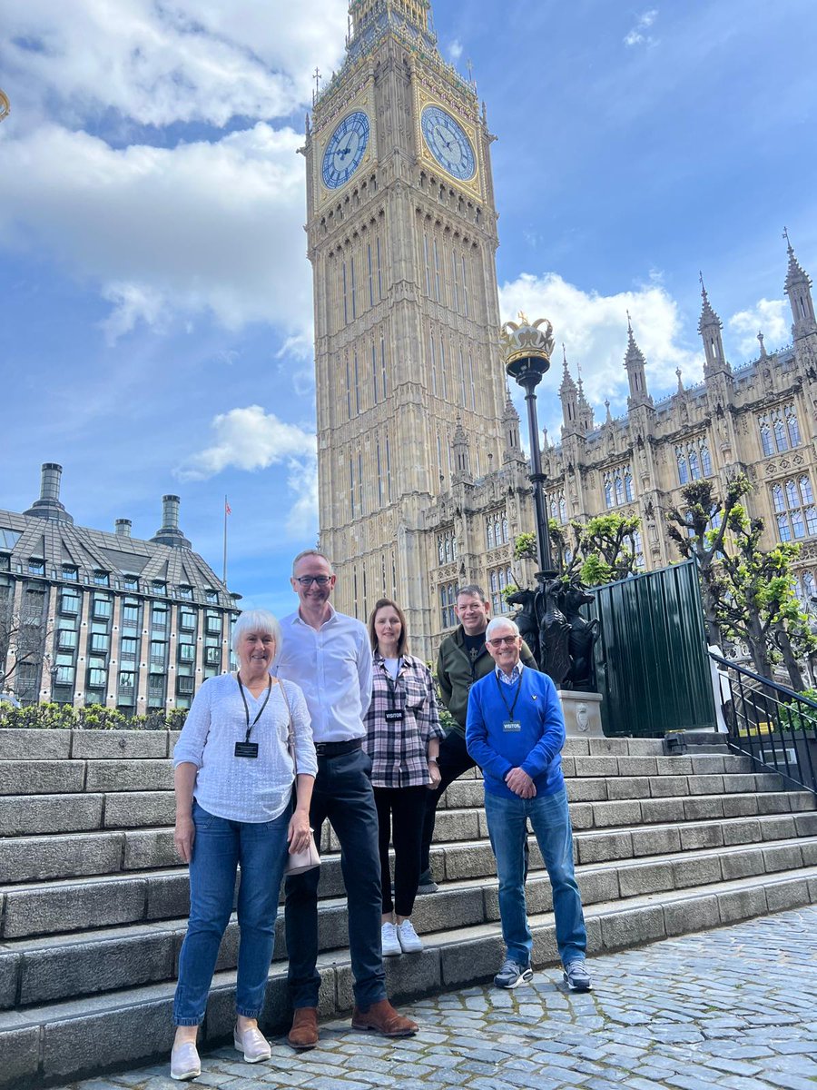 Delighted to catch-up with Marion, Chair of Campaign for @BordersRail, and her family Gordon, Louise and Mark at Westminster. Gordon is celebrating a special birthday, so it was a pleasure to give them a tour as part of their trip!