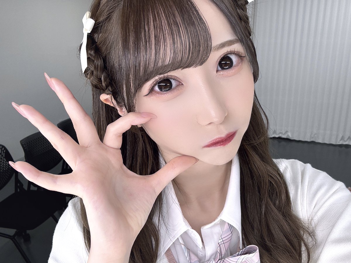 #ノイミー全国ツアー2024 in 東京🏫🌸

ツアー初日、たのしんでいただけましたか？？

準備して会いに来てくれてありがとう☺️🎀
同じクラスになれてとってもうれしいよ♡

ここからはじまった全国ツアー
みんなで完走目指してがんばります✊🏻

それにしてもノイミーってば、、青春すぎ💎