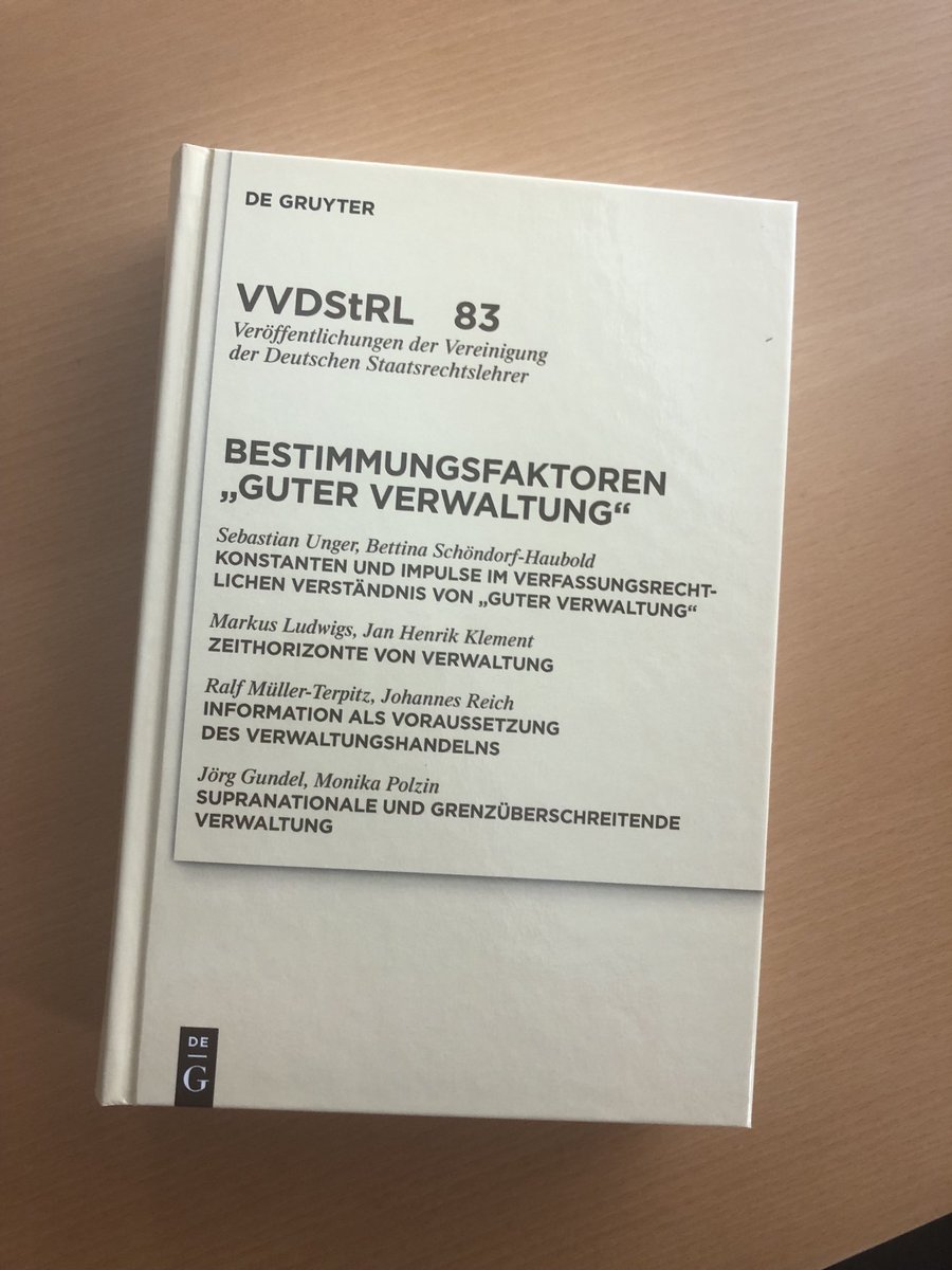 Das Warten hat ein Ende: Bd 83 VVDStRL ist erschienen. Gute Lektüre der acht Referate und vier Aussprachen! ⁦@Ekkehart_Reimer⁩ ⁦@AcademyCologne⁩ ⁦@degruyter_law⁩