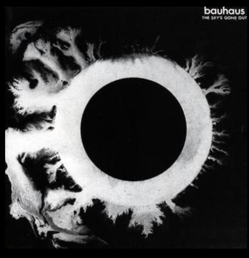 Bauhaus Third Uncle (Live at The Haçienda 1982) 1982. youtu.be/CXtnFanowBk?si…