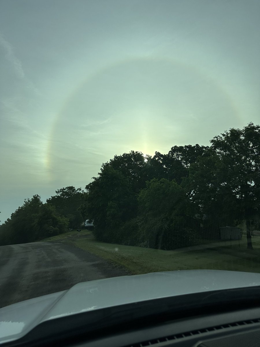 Caught a rainbow around the sun this morning? @5NEWS #Arkansas