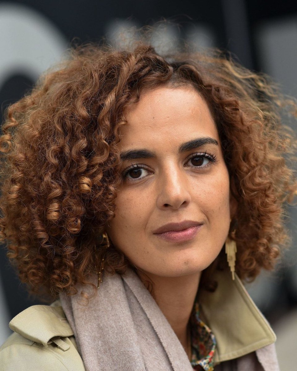 📚 Leila Slimani, la voz literaria franco-marroquí que trasciende fronteras. Esta escritora trata temas como el poder, raza y clase lo que le llevó a ganar el Premio Goncourt

#Fialmuanath #LeilaSlimani #Literatura #PremioGoncourt