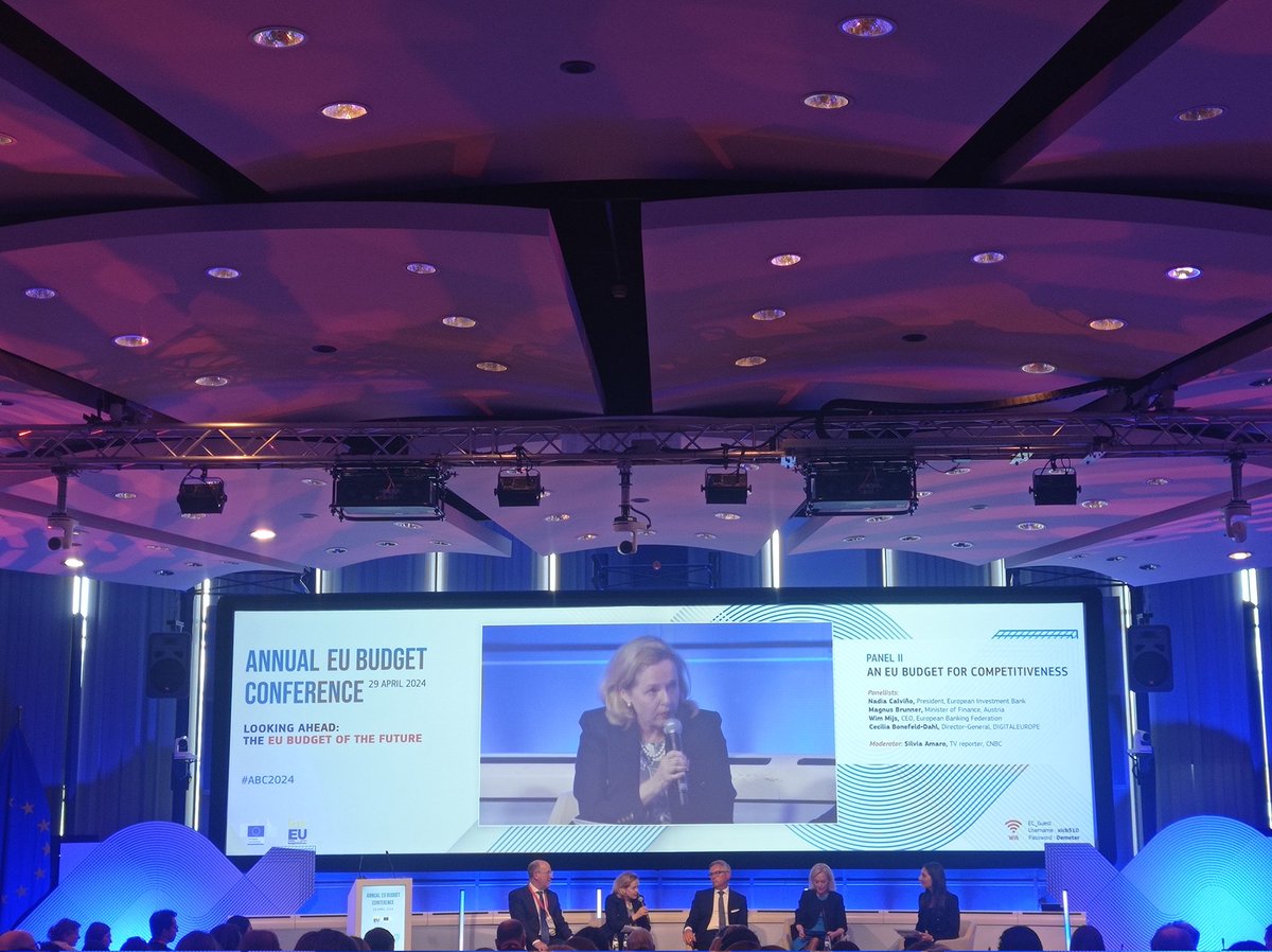 🇪🇺 🪙 We are at the Annual EU Budget Conference 🪙🇪🇺 #ABC2024

When it comes to European budget, we talk a lot about R&D... R&D is crucial but it has to go hand in hand with Cohesion Policy. Talent is everywhere in Europe and we have to provide the opportunity'
@EIB President