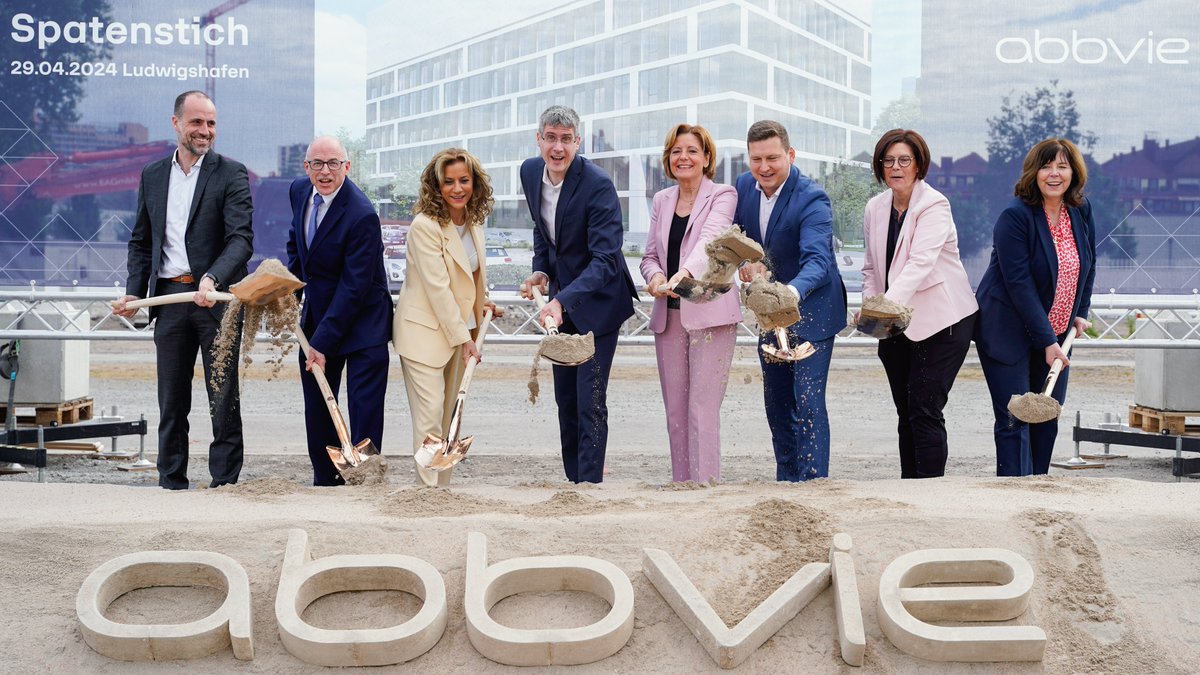 🚀BioPharma-Unternehmen <a href="/abbvie_de/">AbbVie Deutschland</a> startet an seinem Forschungs- und Produktionsstandort in #Ludwigshafen mit Spatenstich in Bauphase für neues Forschungs- &amp; Entwicklungsgebäude - und investiert 150 Mio. Euro in  Spitzenforschung von morgen mit 1.000 Forscher/innen. (1/2) #RLP