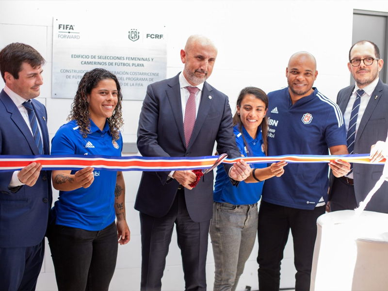 Inaugurados los nuevos edificios exclusivos para Selecciones Femeninas y Fútbol Playa: acortar.link/1uYvZQ