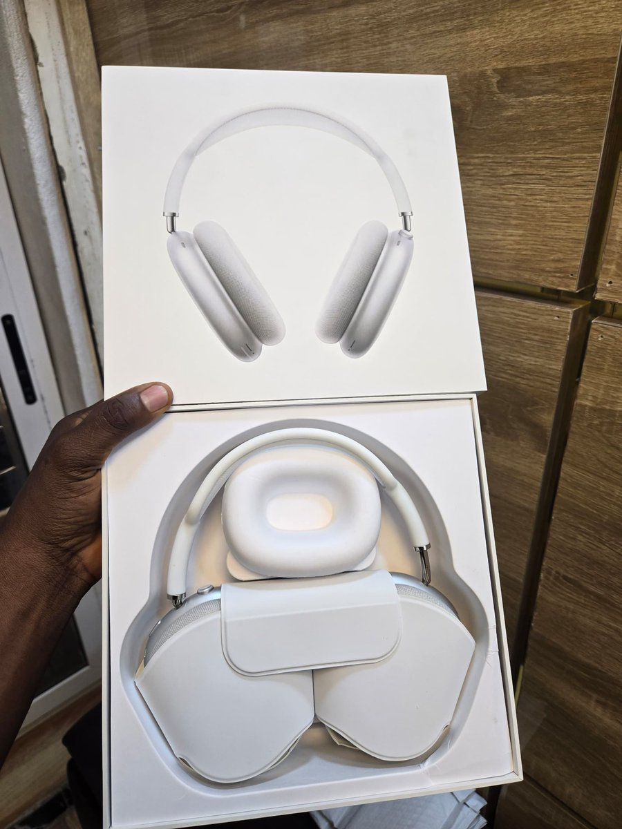 Open Box Apple Airpods Max 

🏷️ N650,000.00

#chiefvendors #namebechief #letsdeal