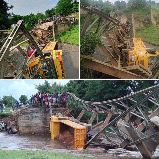 This bridge in Embobut Bridge, Elgeyo Marakwet collapsed as the lorry attempted to cross.