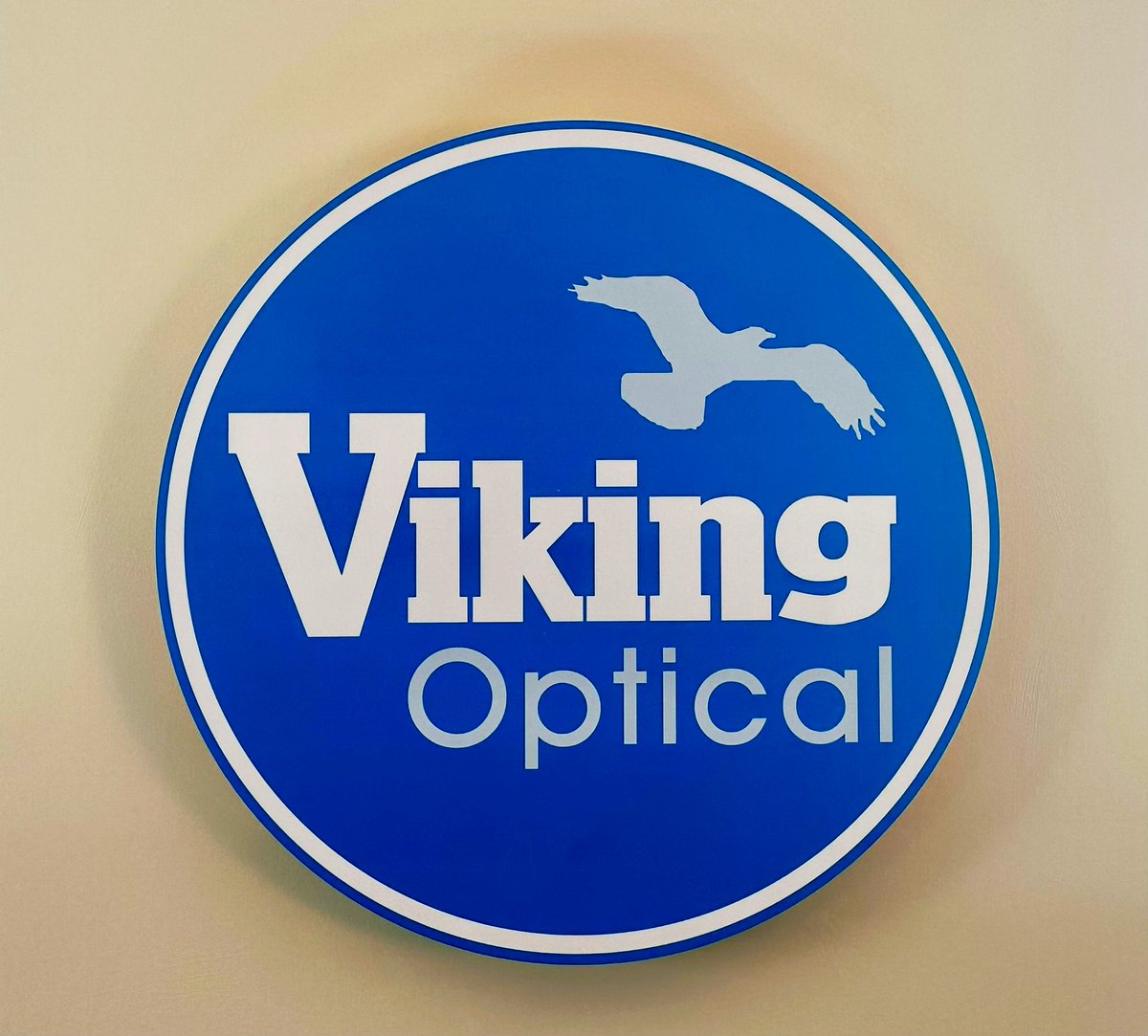 Thrilled to announced that @vikingoptical are now supporting Norfolk Notes! Come walking with us, borrow a pair of binoculars, and see Norfolk in even better detail!