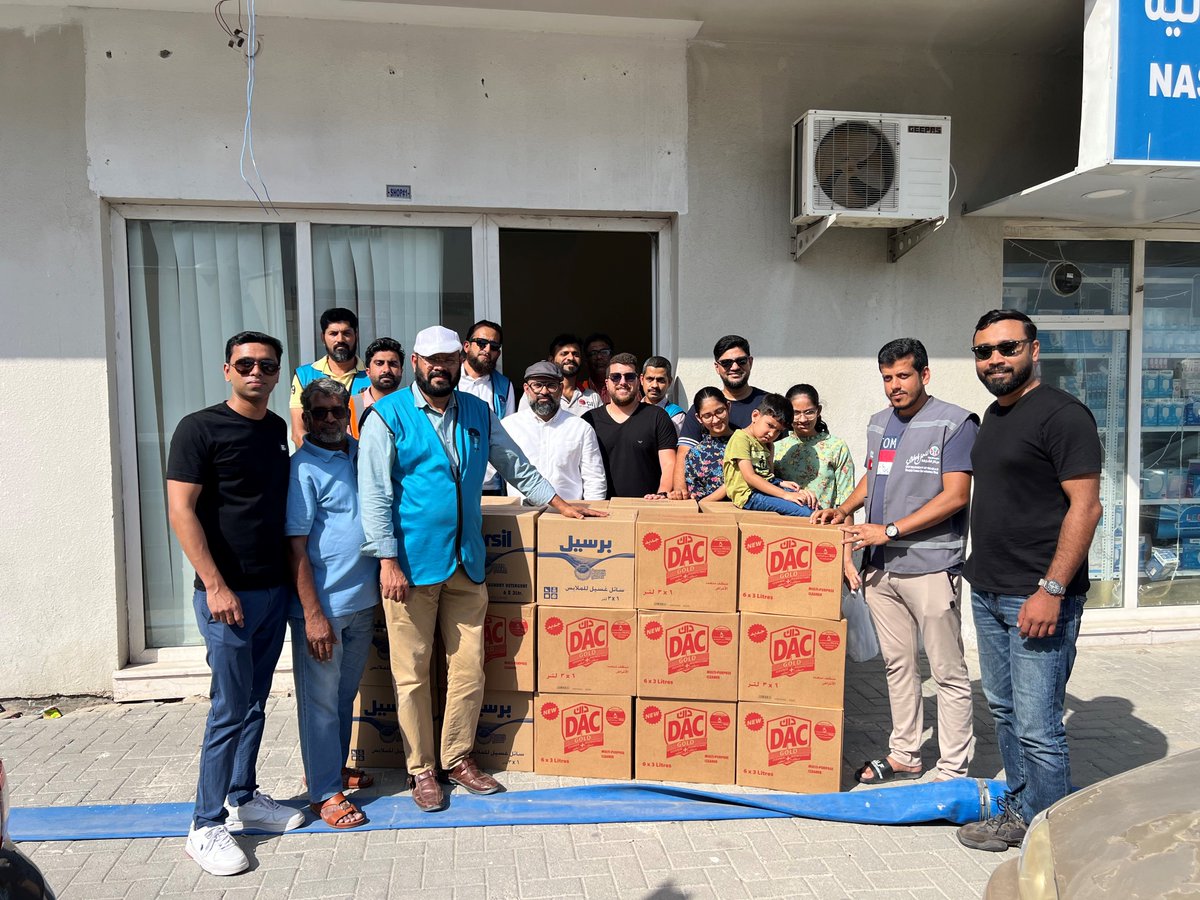 Making a difference together 🤝 Last weekend, Henkel representatives demonstrated our commitment to supporting local communities by delivering DAC disinfectants and Persil Gel to assist Sharjah flood victims! #CommunitySupport #FloodRelief #HenkelCares