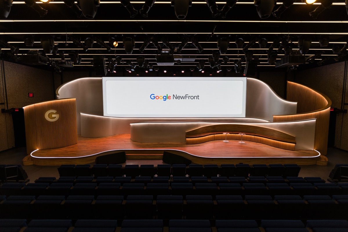 The #GoogleNewFront is one hour away ⏰

Tune into @GMktgPlatform’s livestream at 10 A.M. ET for:
👋 A NewFronts welcome from @iab CEO David Cohen
✅ The latest insights on the streaming landscape
✅ Future-proof solutions on the next era of CTV

🔗 youtube.com/watch?v=uzvubz…