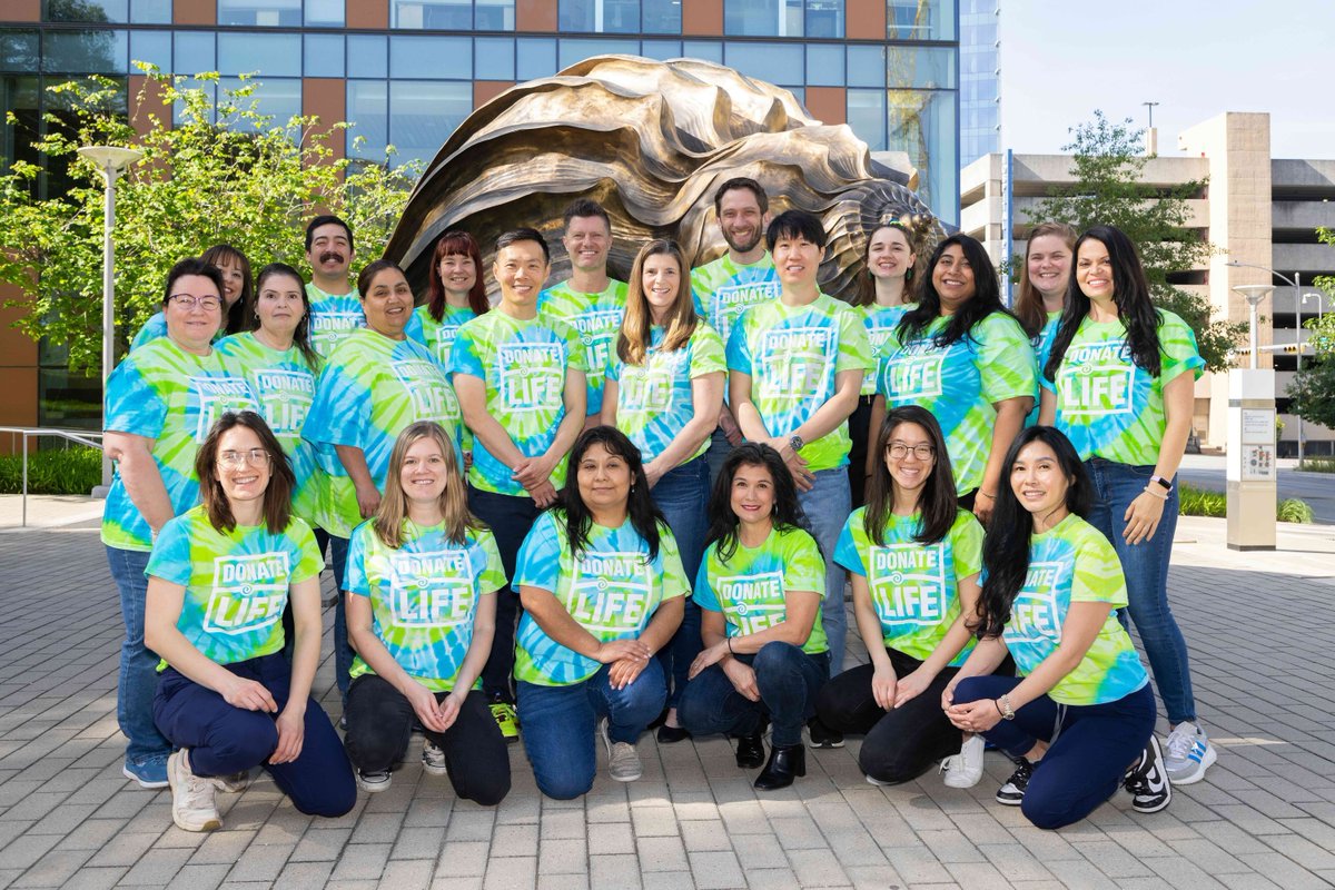 Happy Donate Life Month! Throughout April, we celebrate the incredible generosity of those who've given the gift of life through #organ donation. Join the Abdominal Transplant Center care team in spreading awareness about living donation: buff.ly/3IZnuPe #DonateLifeMonth