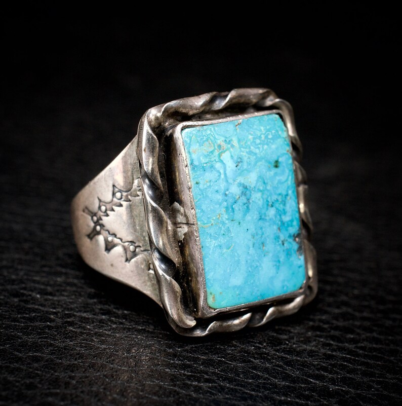 Vintage Native American Navajo Turquoise Sterling Silver Mens Ring farriderwest.etsy.com/listing/163165… Available at Far-Rider-West.com 

#cowboy #nativeamerican #navajo #indianjewelry #mensring #turquoisering #turquoisejewelry #vintagering #mensring #wildwest