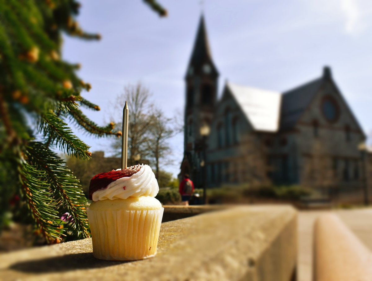 🎂 🎉 Happy 161st birthday, #UMassAmherst.

Here's to another 161 revolutionary years!

Thanks for the amazing cupcake, @UMassDining 

#BeRevolutionary #UMass