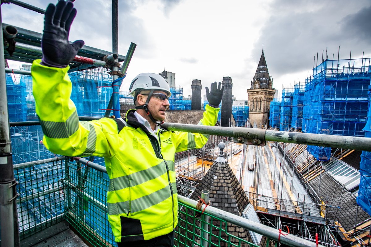 Did you know? We installed hundreds of access platforms – totalling 22,000m2 – for Lendlease @ManCityCouncil’s #OurTownHall project? 🏗️ The #scaffold staircases totalled 450m in height – which is enough to reach the top of the Empire State building (448.7m)! 🌆 Wowzers! 🤩