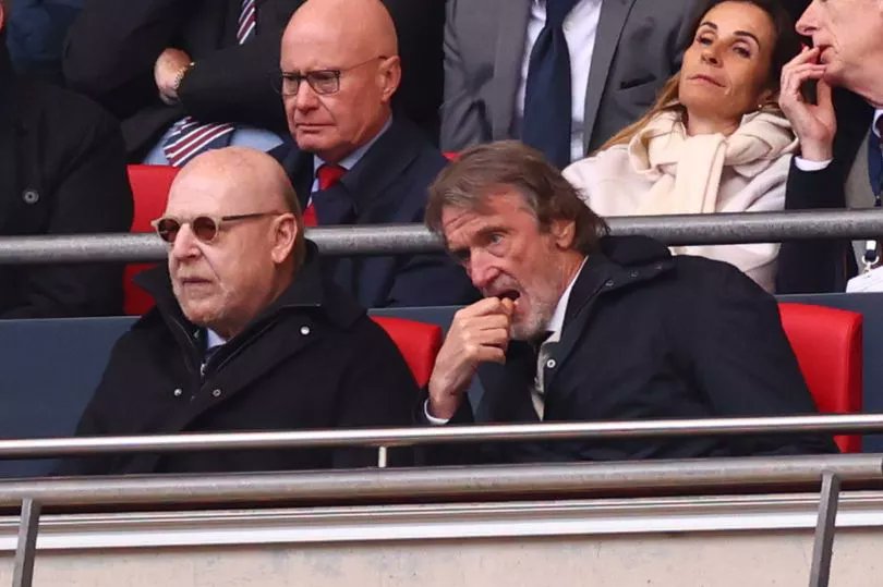 Sir Jim Ratcliffe's 'two issues' at Manchester United just got bigger after typical Old Trafford welcome | @TyMarshall_MEN #mufc manchestereveningnews.co.uk/sport/football…