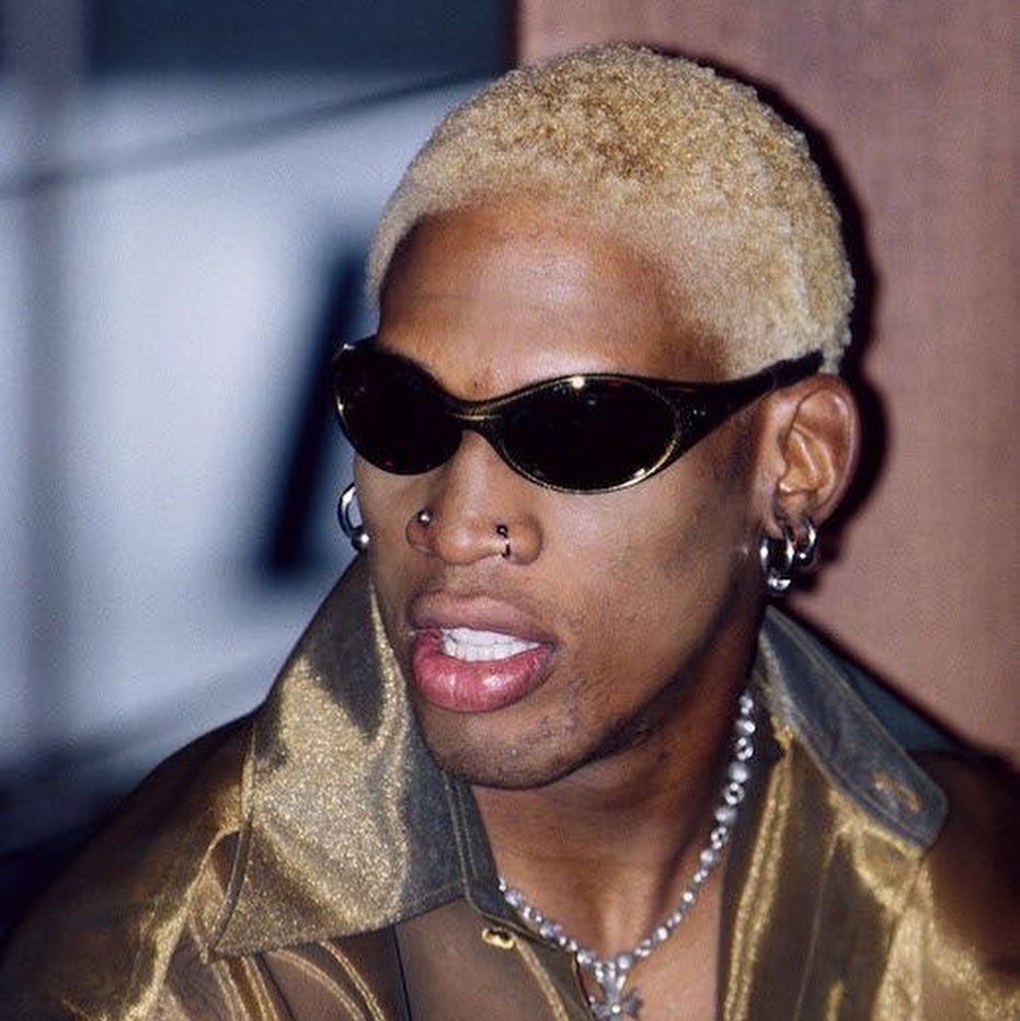 rogue's tweet photo. Slam dunk x Dennis Rodman. https://t.co/kdc5GOM4Tb