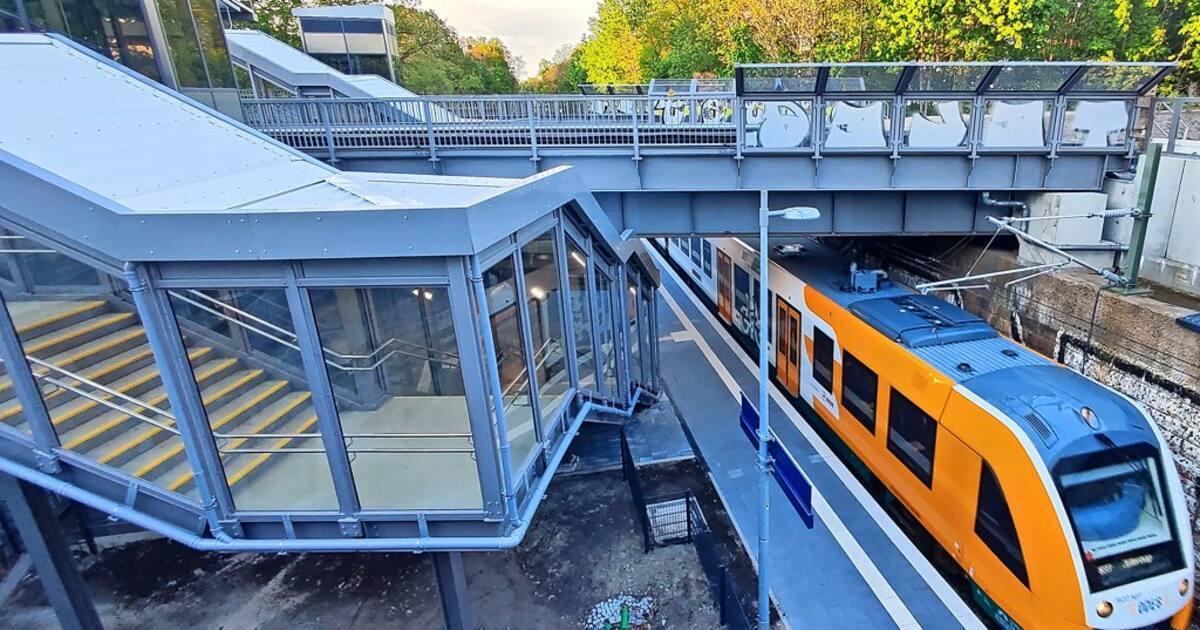 Potsdamer Bahnhof Pirschheide eingeweiht: In 22 Minuten zum Flughafen BER maz-online.de/lokales/potsda…