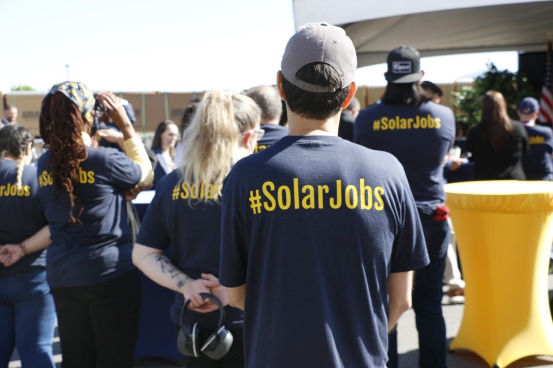 Exciting news! Array Technologies Inc. and partners invest $50M+ in new solar campus on Albuquerque's West Side. Boosting economy, creating jobs, and leading in renewable energy. #OneAlbuquerque #EconomicDevelopment #Albuquerque