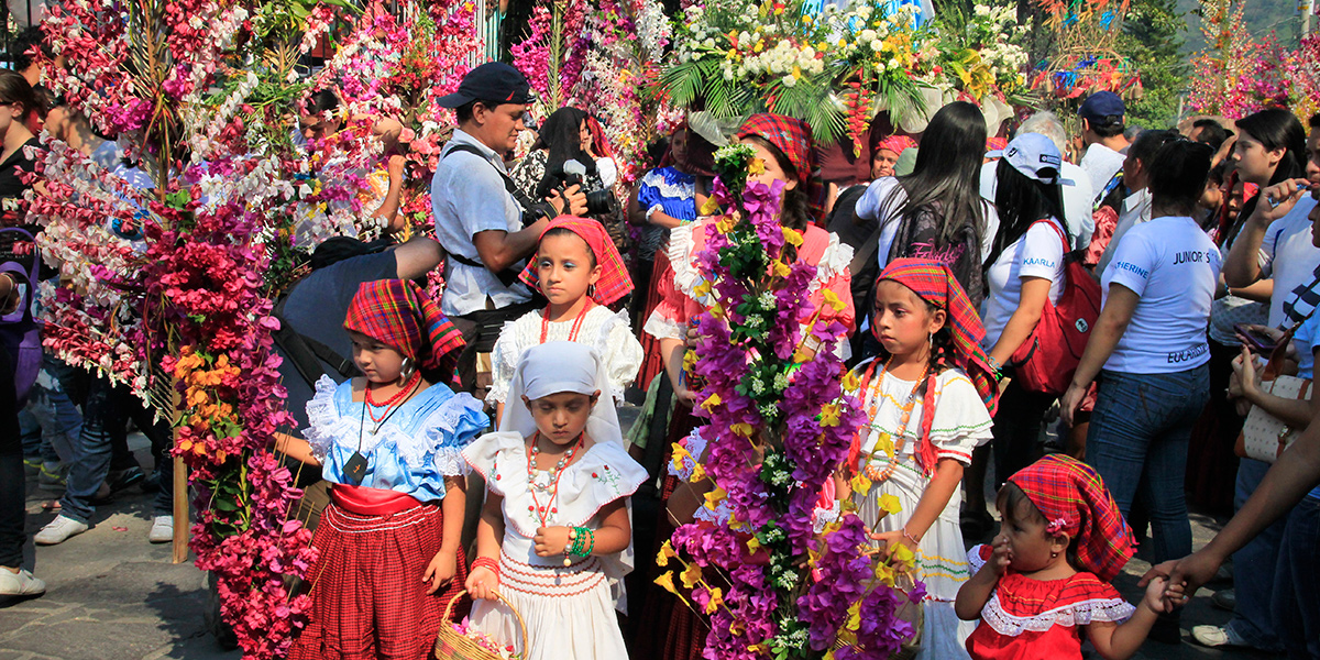 This weekend celebrates the Festival of Flowers and Palms in Panchimalco, #ElSalvador! From decorative palm leaves to street processions with live performances, folk dancing and traditional dishes, this festival is not one to miss. For more info, visit bit.ly/3QojzSR.