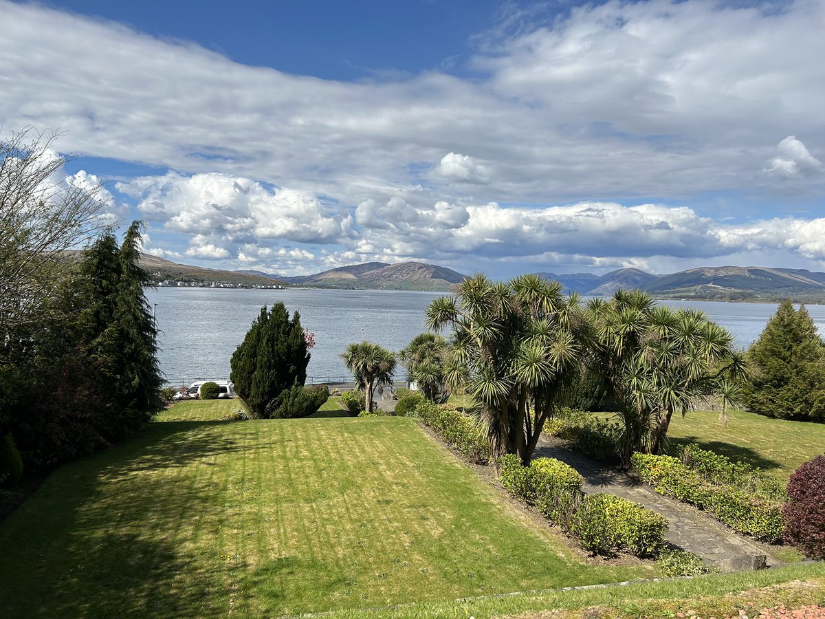 DundeeRamblers's tweet photo. Wonderful Weekend at Rothesay at the @ramblersscot The Gathering.  Lovely weather, great walks thanks Bute Ramblers.  Glenburn Hotel was really good, great food and lovely friendly staff.  We had a Celeidh and a talk by Lindsay from Mount Stewart. https://t.co/MIvuYv7hiO