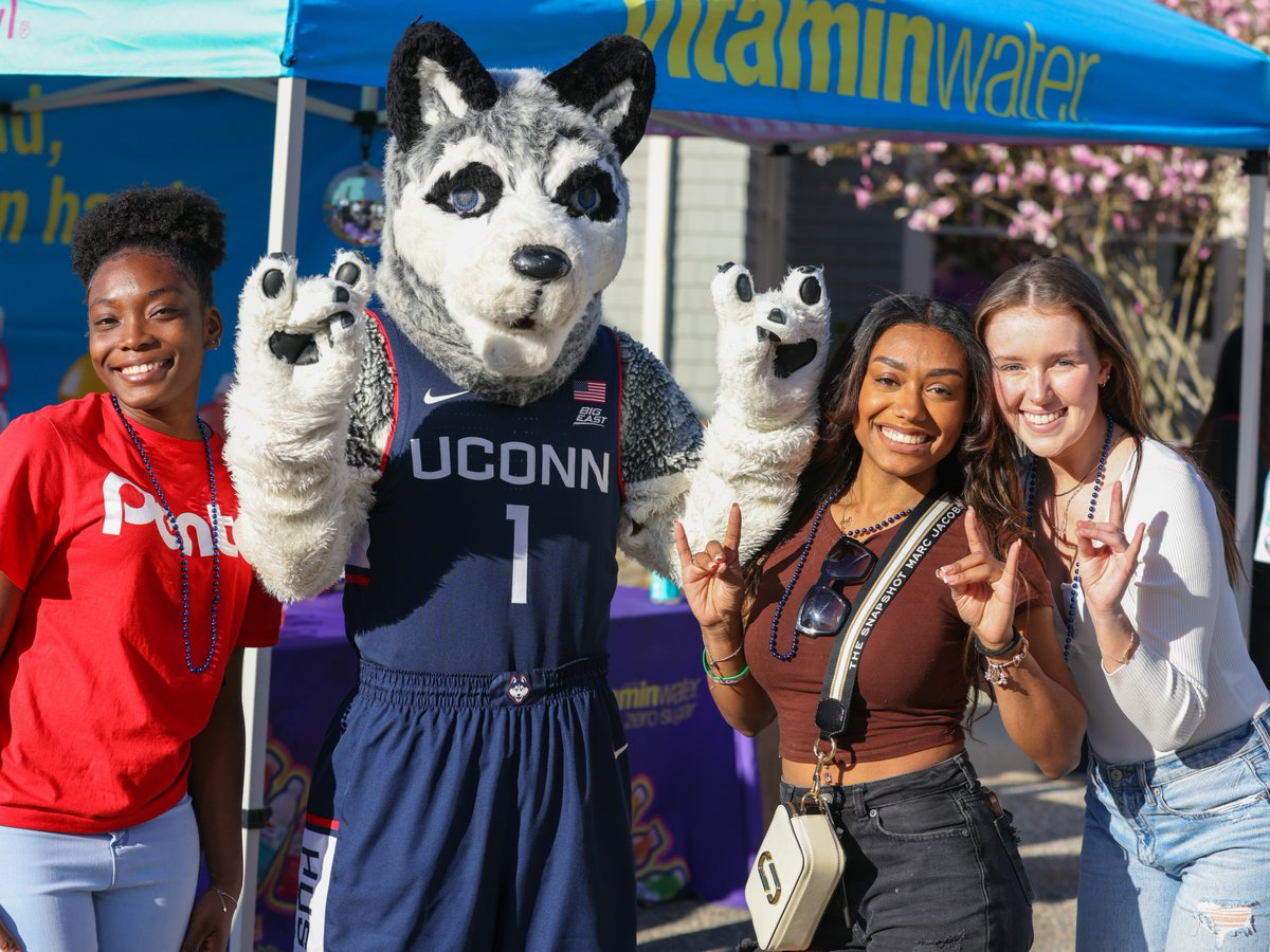 UConnAlumni tweet picture