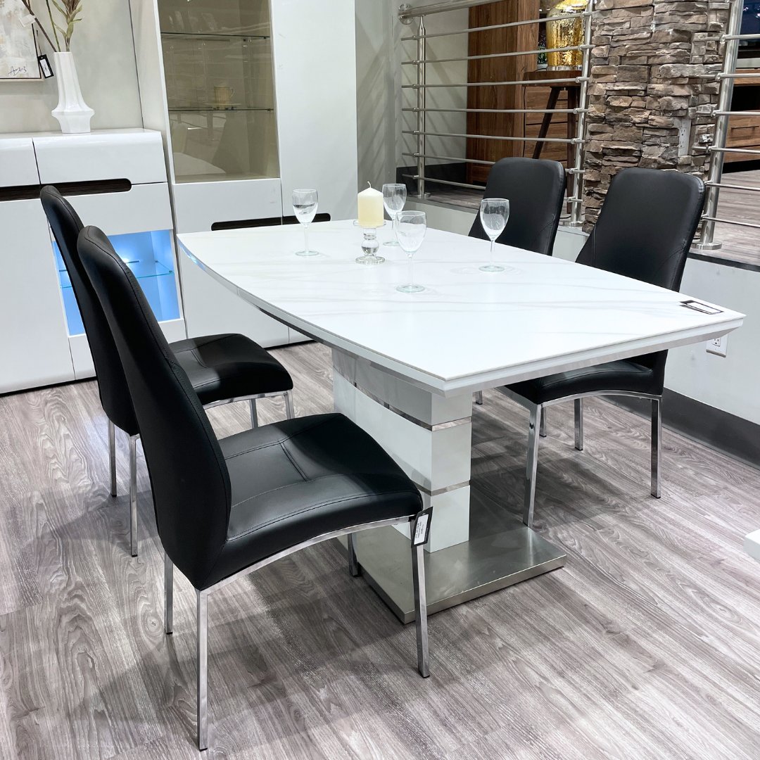 In interior design, the dining table serves both functional and aesthetic purposes. When choosing a dining table, consider its style, finish, and size, making sure it fits comfortably in the room.  
#tablesetting #midcenturymodern #midcenturyliving #midcenturyfurniture