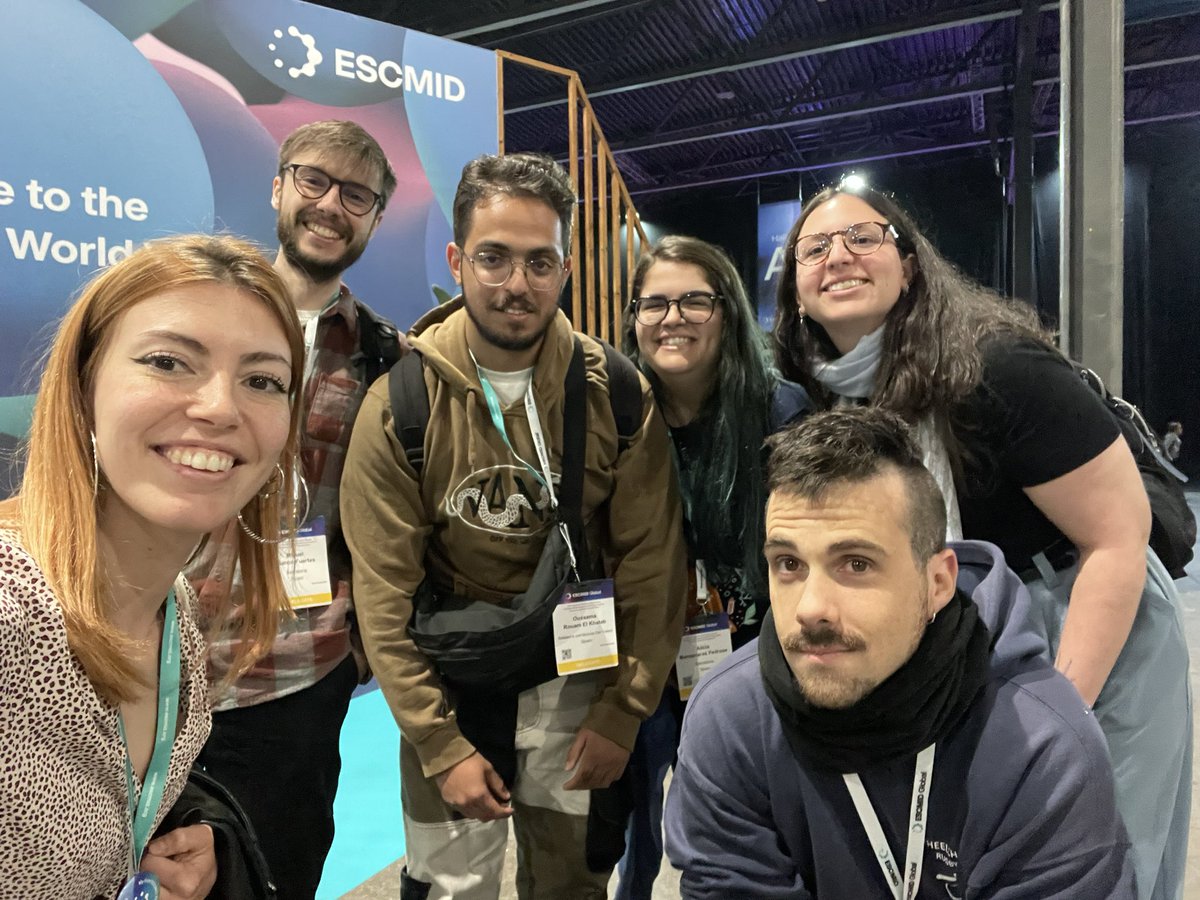 Laura (@laurabonillo_) on Twitter photo Really enjoyed <a href="/nsegata/">Nicola Segata</a> talk today at #ESCMIDGlobal2024 about human gut microbiome and approaches of metagenomics!! <a href="/science_alice/">alisciencee</a> <a href="/MifnotinB/">Miguel Blanco</a> <a href="/judiithguiti/">Judith Guitart Matas</a> Really enjoyed <a href="/nsegata/">Nicola Segata</a> talk today at #ESCMIDGlobal2024 about human gut microbiome and approaches of metagenomics!! <a href="/science_alice/">alisciencee</a> <a href="/MifnotinB/">Miguel Blanco</a> <a href="/judiithguiti/">Judith Guitart Matas</a>