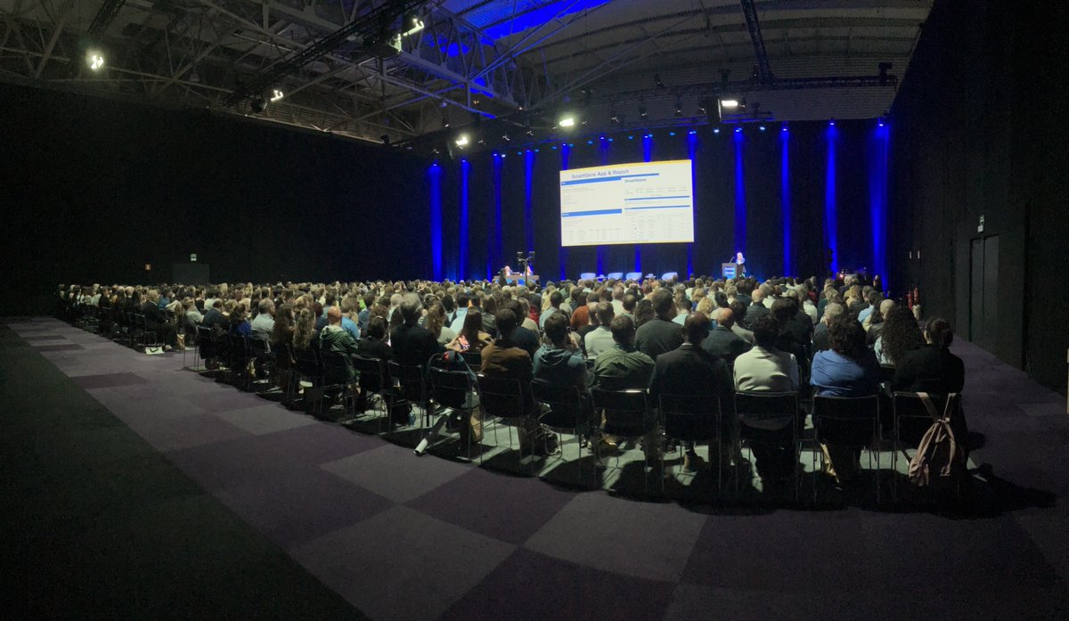 Think we might to need a bigger room at next year's @ESCMID! Great to see so many people interested in the transformative impact of #nanopore technology in clinical microbiology and infectious disease research. What you're missing matters #WYMM