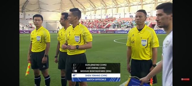 ....KONTROVERSI WASIT INDONESIA VS UZBEKISTAN -Cek Var penalti malah ga pelanggaran sama sekali -Cek Var goal Indonesia dianggap offside..... tetep semangat Timnas balikan keadaan walaupun wasit kayak tai #TimnasDay #TimnasDaylive #AFCU23AsianCup