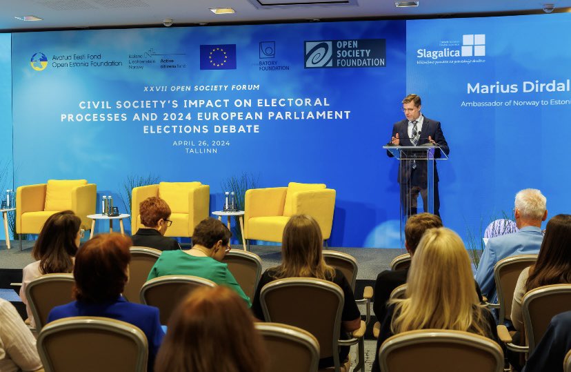 It was an honor to address the XXVII Open Society Forum in Tallinn on Friday, focusing on the role of the civil society. Civil society is a cornerstone of democracy. I’m proud that Norway supports Estonia’s NGOs via @Avatudeestifond. 

 @EEANorwayGrants.