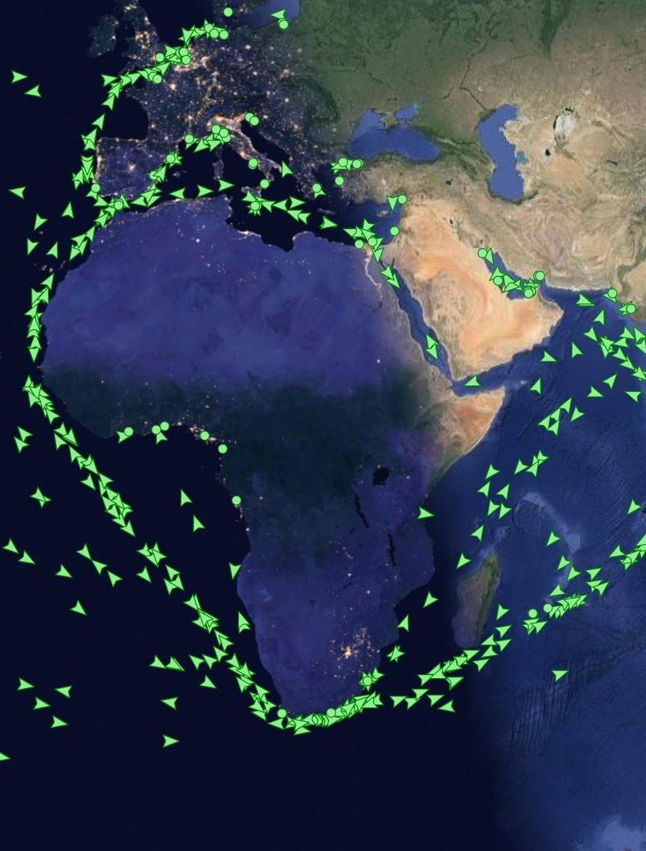 Ruta Asia-Europa. Barcos rusos y chinos atraviesan el Mar Rojo mientras barcos gringos, británicos y de la UE tienen q navegar bordeando el Cabo de Buena Esperanza. *300% aumento precio transporte de un container. *15-20 días más de viaje *50% aumento combustible. #ElHumildeYemen