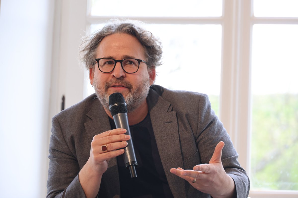 'Feuer der Freiheit': @WEilenberger im ETTERSBURGER GESPRÄCH am So. Er diskutierte mit @JanUrbich die 'Rettung der Philosophie in finsteren Zeiten'. @KlettCottaTweet Im PHILOSOPHICUM SCHLOSS ETTERSBURG am 14. Mai: Svenja #Flaßpöhler.