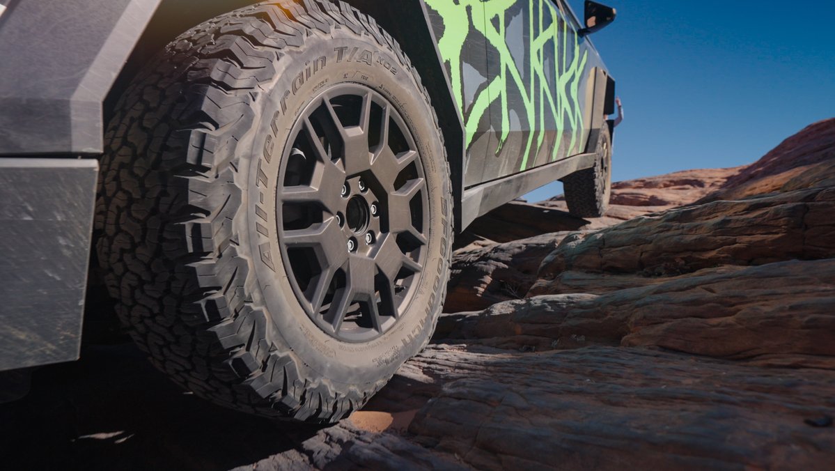 Off-Road Mode and more updates rolling out soon

Here’s what’s coming...
–
Off-Road Mode
Overland Mode – More consistent handling & better overall traction while driving on rock, gravel, deep snow, or sand.

Baja Mode – Vehicle balance is improved & the vehicle handles more