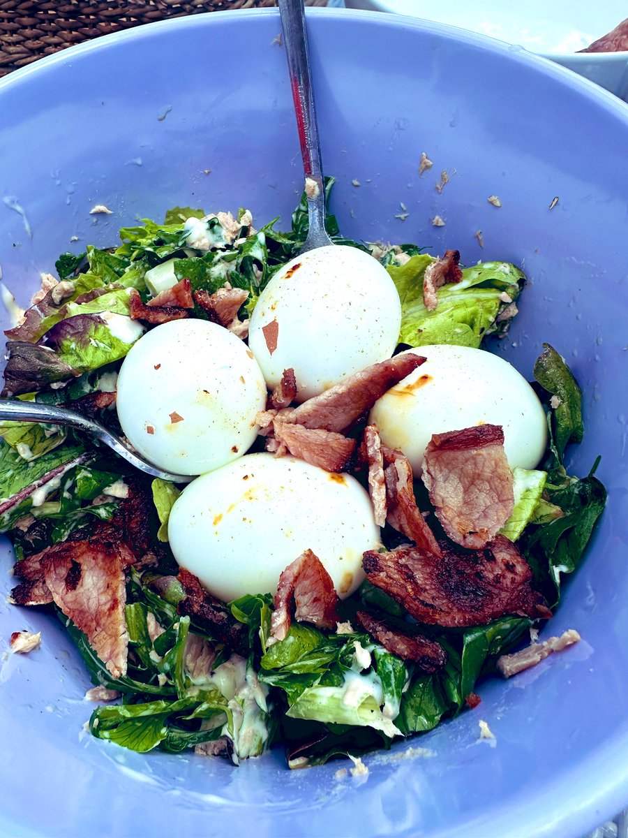 A very late #breakfast ! in our  windy #garden #organic salad mixed leaves @Riverford #eggs from local butcher - bacon & Avo oil mayo - & tuna